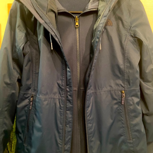 2 in 1 The North Face Rain Jacket with fleece insert - Picture 7 of 11